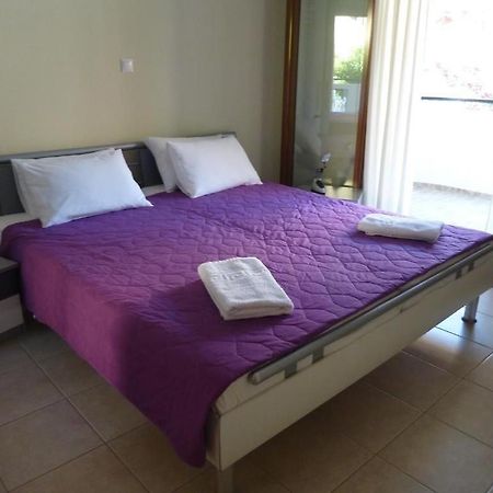 Anesis Apartments Agia Marina  المظهر الخارجي الصورة
