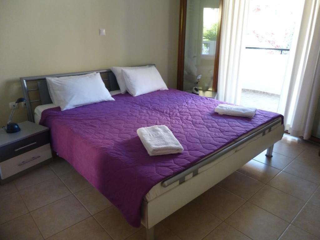 Anesis Apartments Agia Marina  المظهر الخارجي الصورة