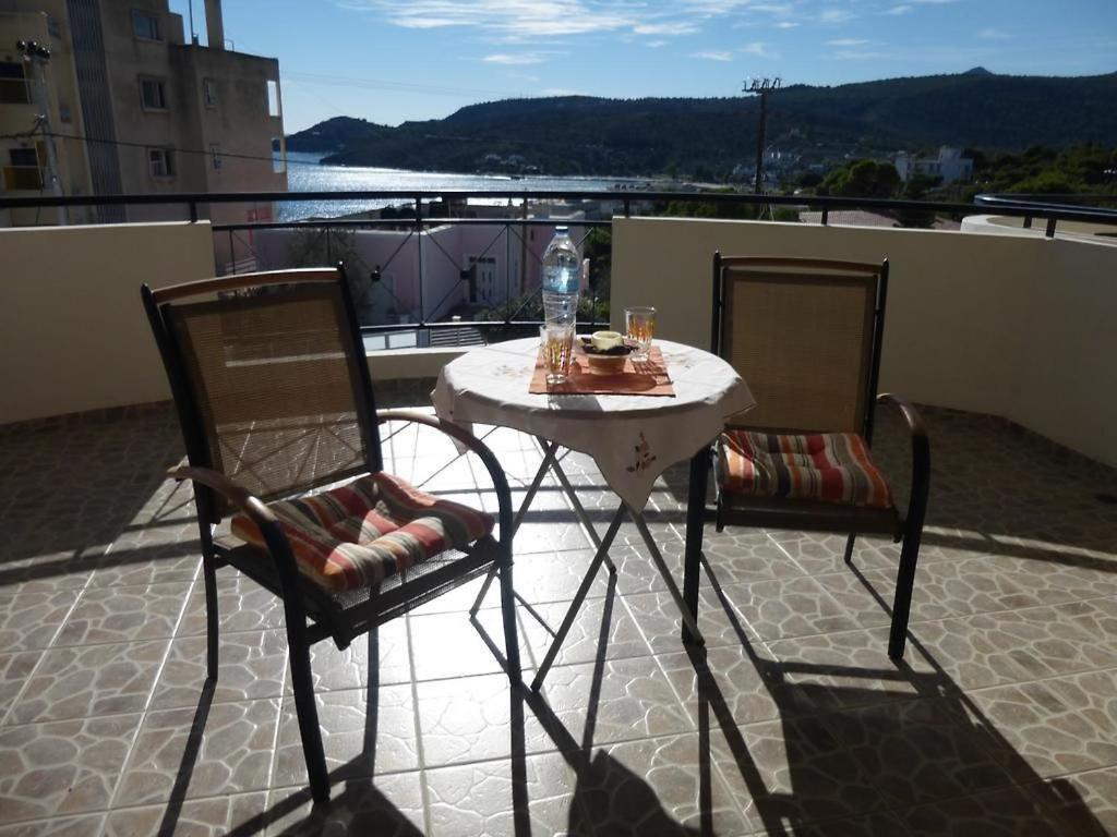 Anesis Apartments Agia Marina  المظهر الخارجي الصورة